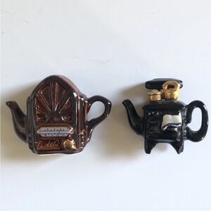 Vintage Paul Cardew Tiny Teapot Wood Stove & Old Fashion Radio ￼England Lot 2